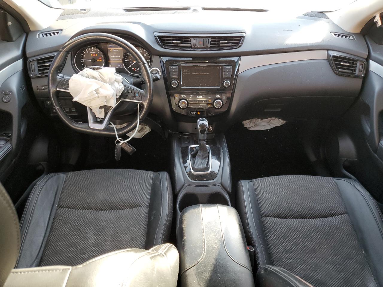 Nissan Rogue S Image 6