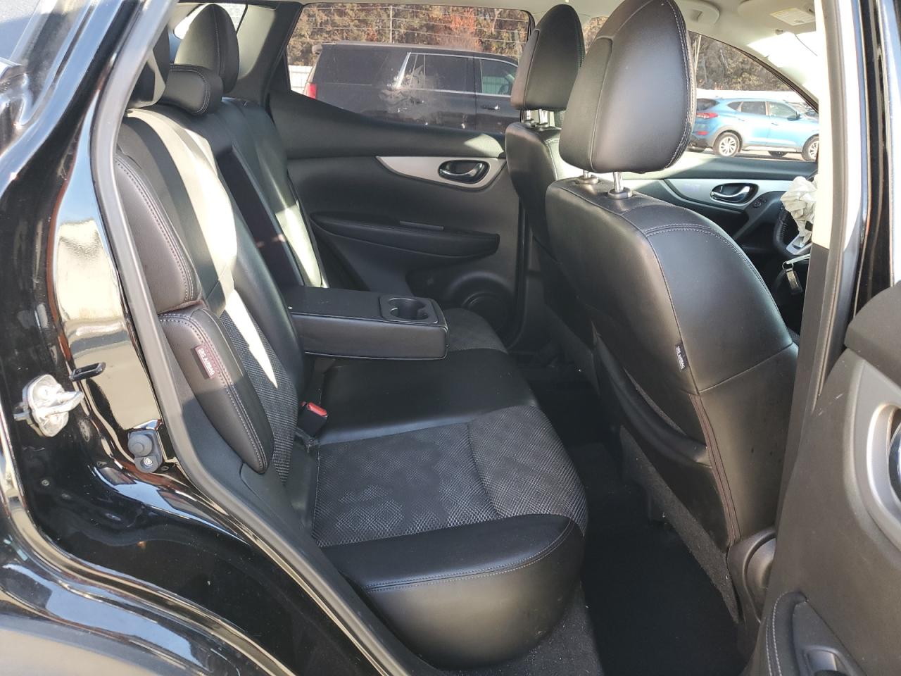 Nissan Rogue S Image 7