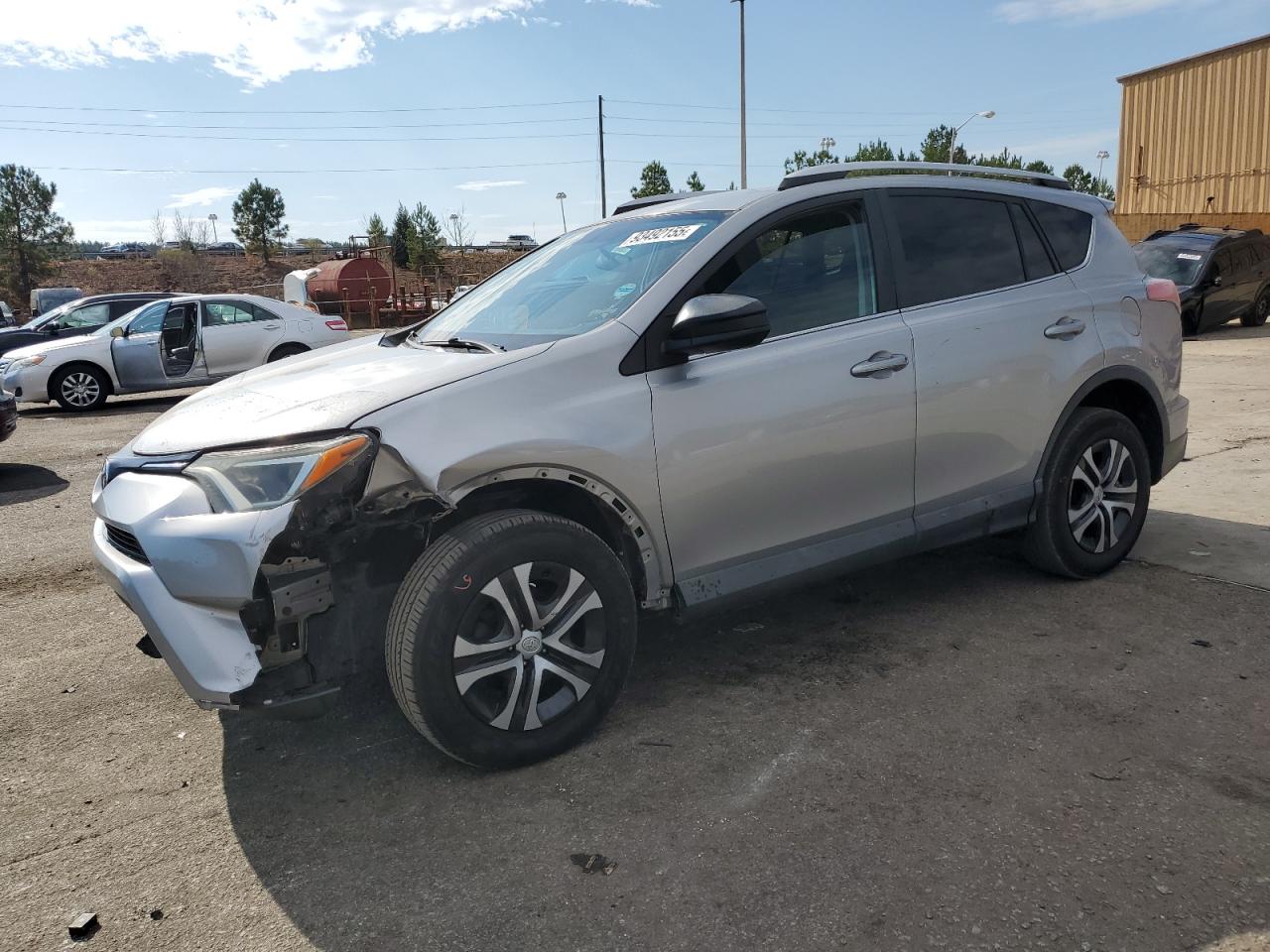 Toyota RAV4 Le Image 1