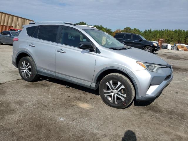 Toyota RAV4 Le Image 11
