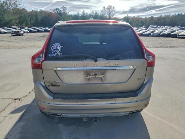 Volvo XC60 T5 Premier Image 2