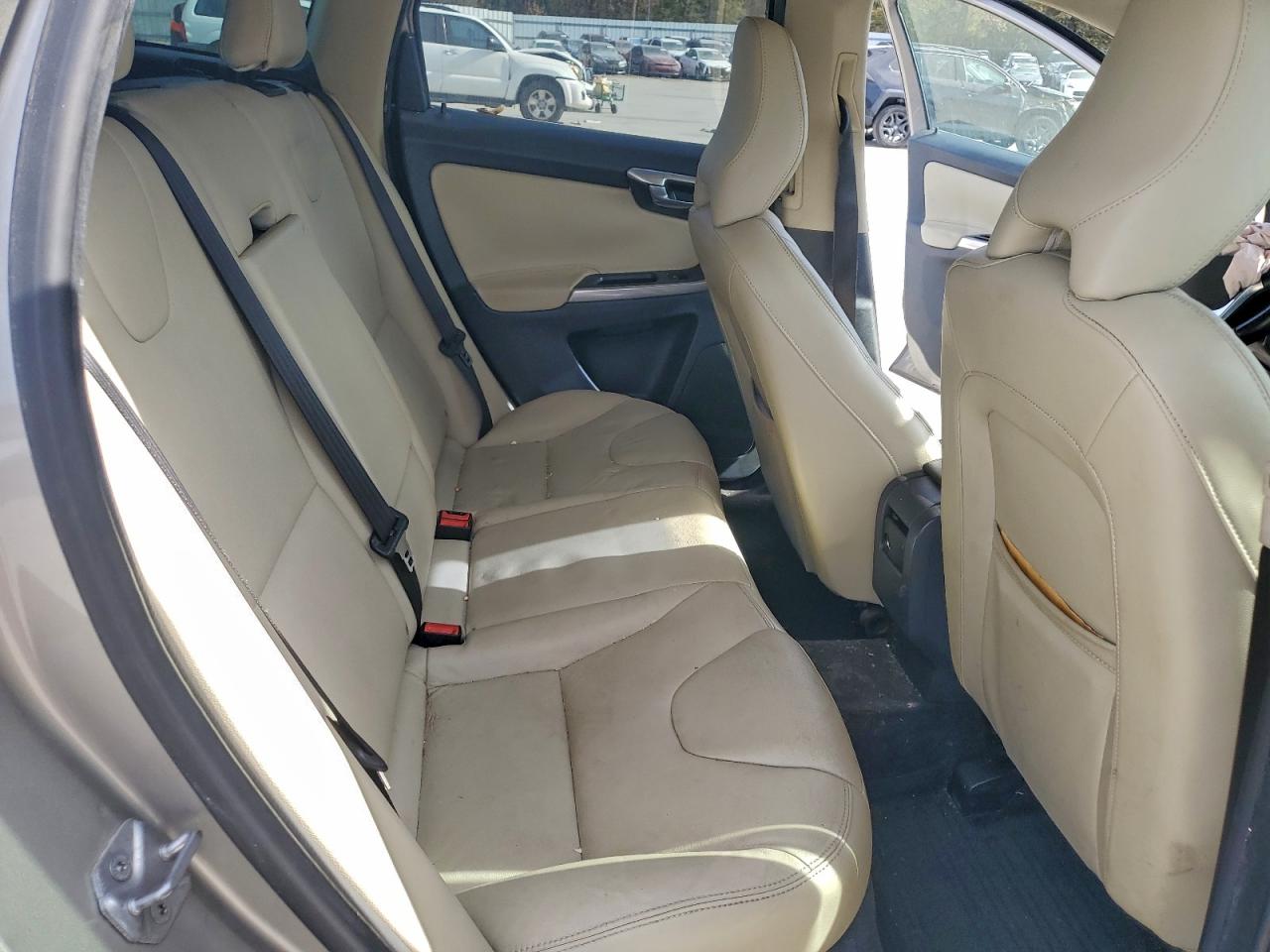 Volvo XC60 T5 Premier Image 6