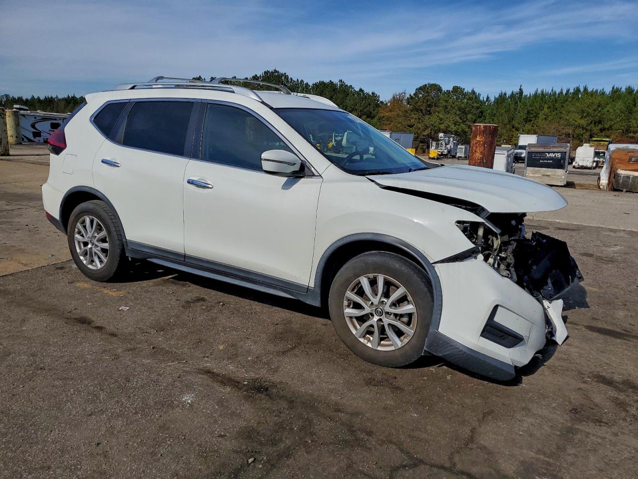 Nissan Rogue S Image 5