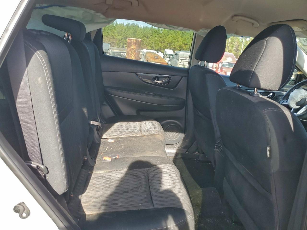 Nissan Rogue S Image 12