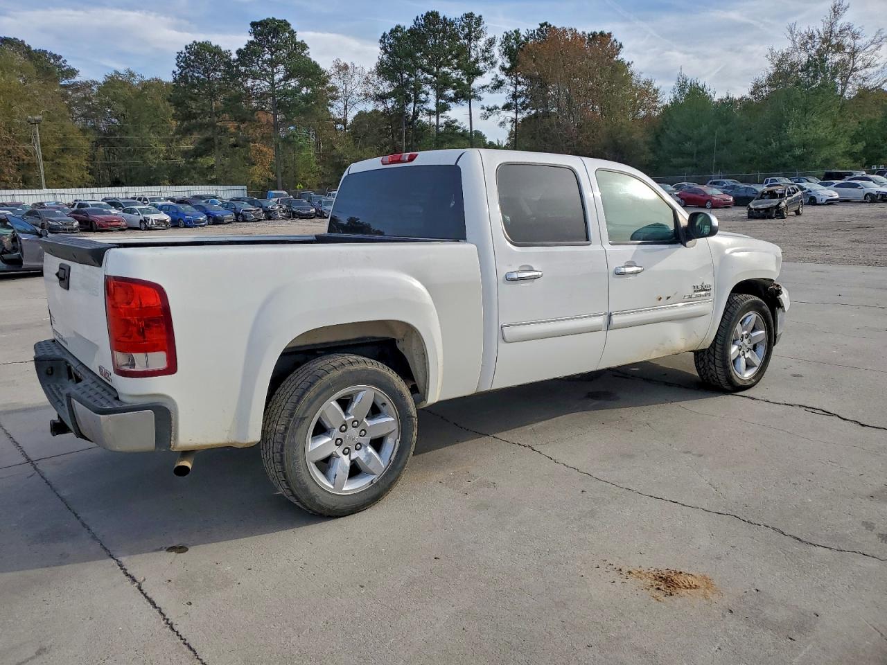 GMC Sierra C1500 Sle Image 12