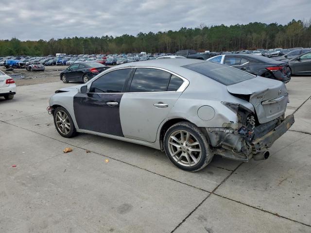 Nissan Maxima S Image 4