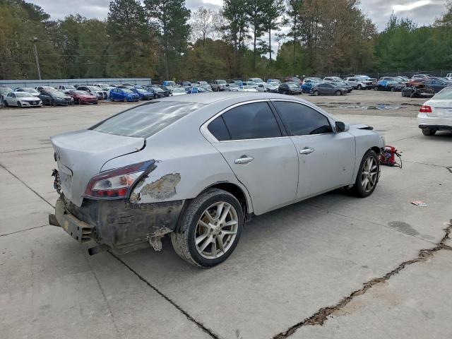 Nissan Maxima S Image 6