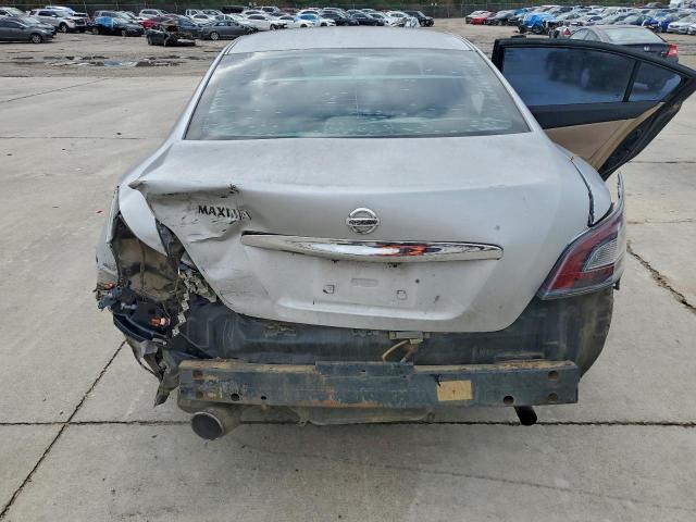 Nissan Maxima S Image 7