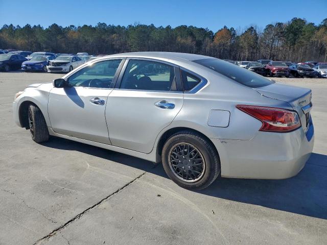 Nissan Altima 2.5 Image 7