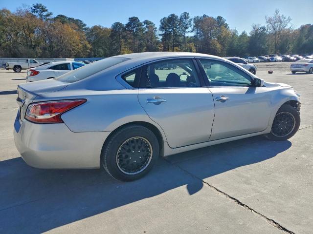 Nissan Altima 2.5 Image 13