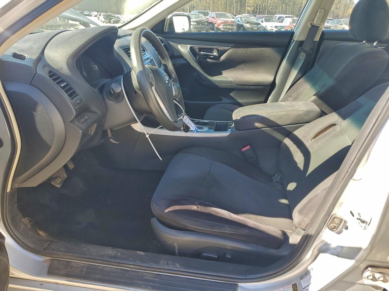 Nissan Altima 2.5 Image 4