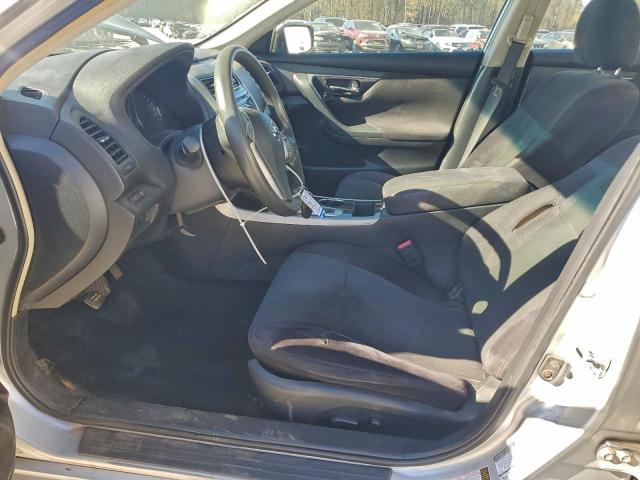 Nissan Altima 2.5 Image 4