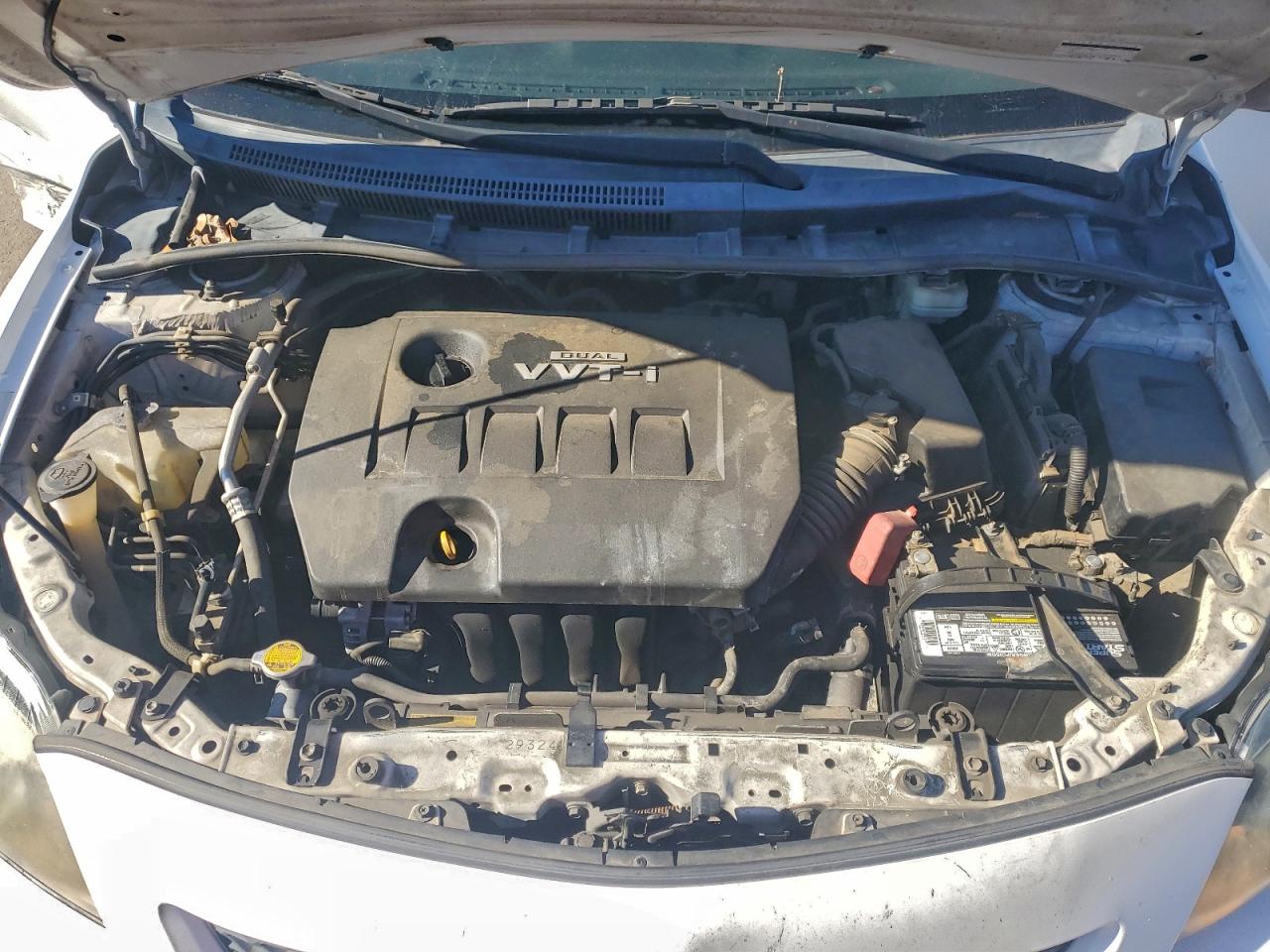 Toyota Corolla Base Image 10