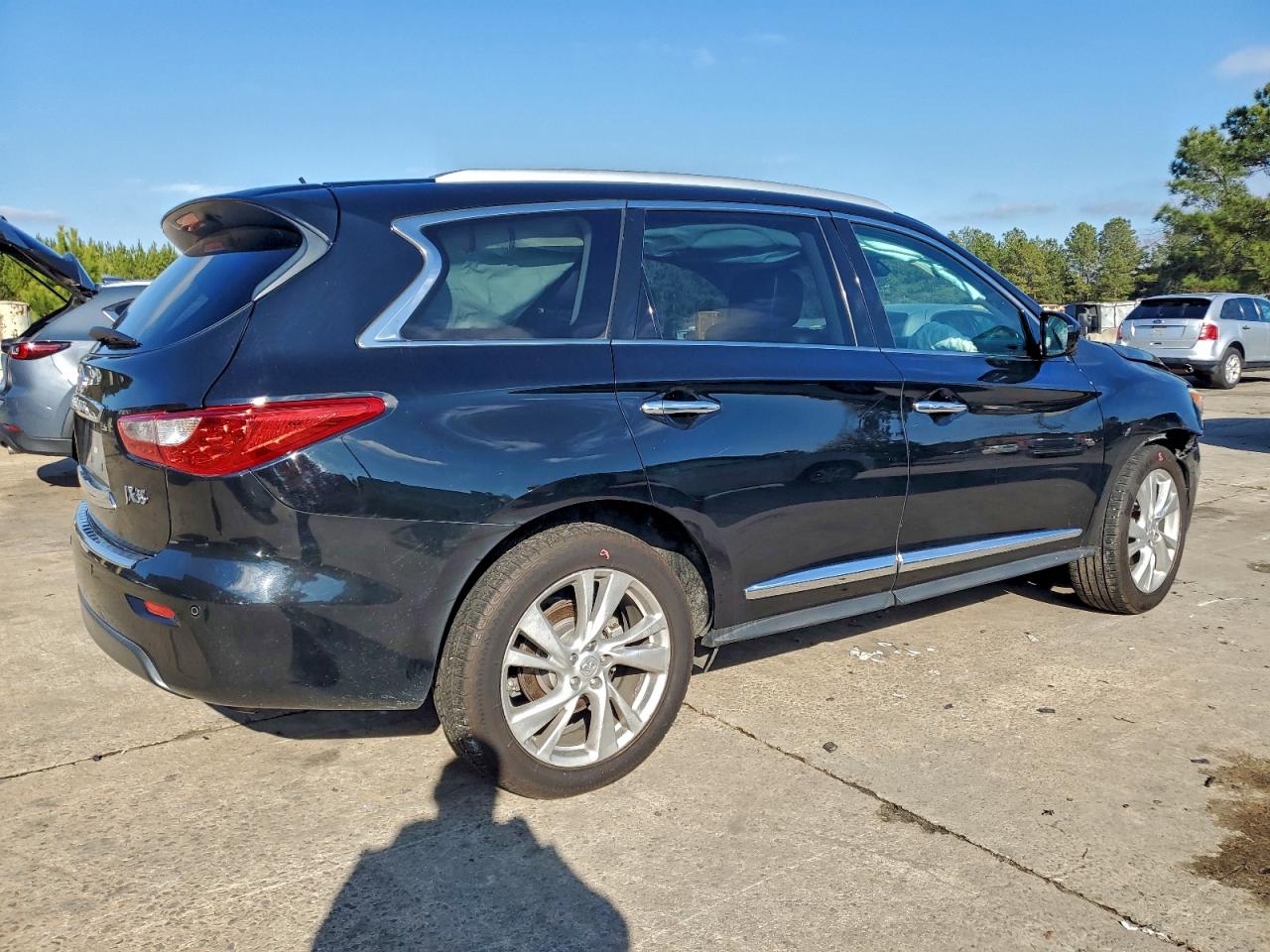 INFINITI JX35 Image 2