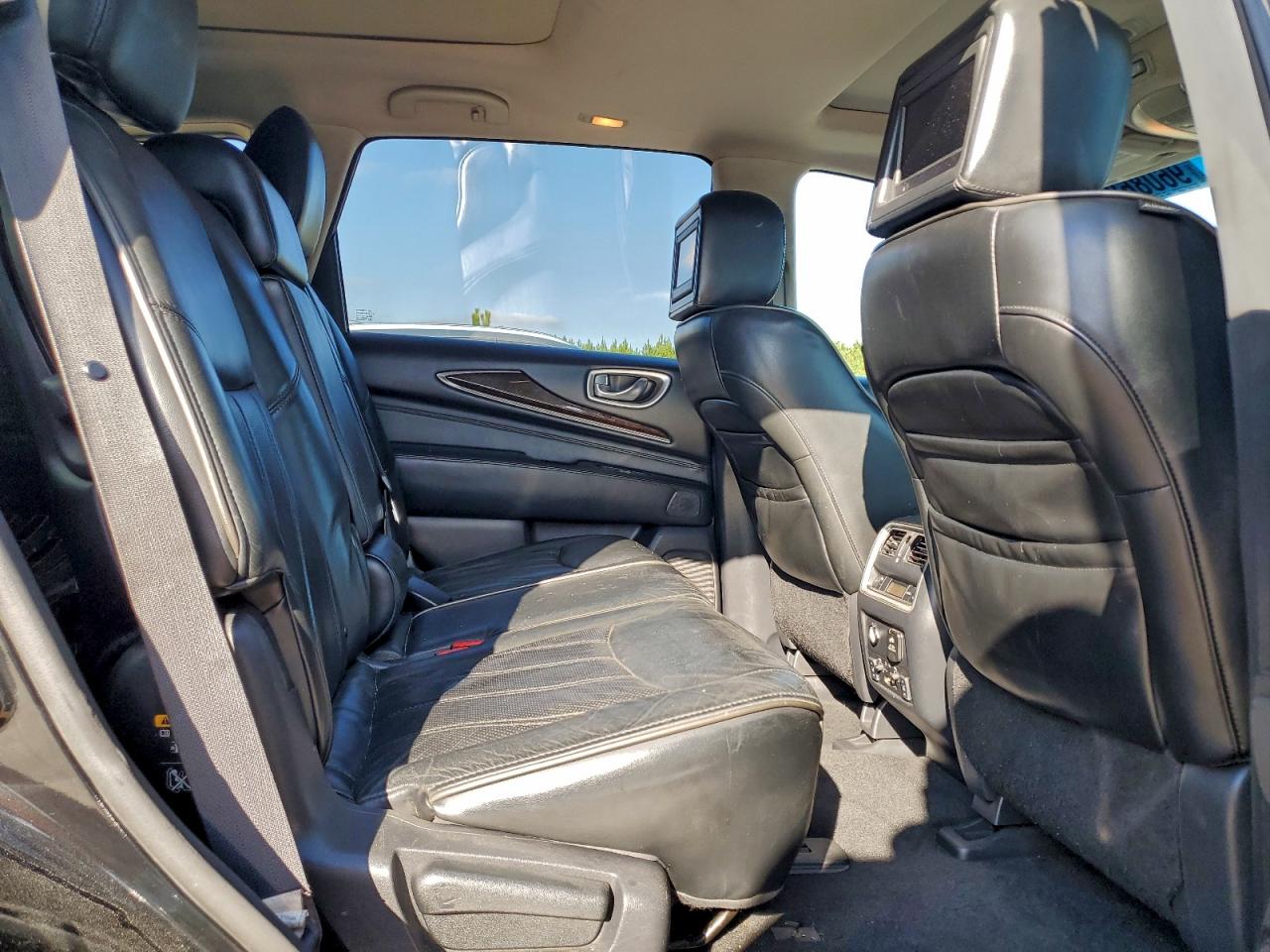 INFINITI JX35 Image 11