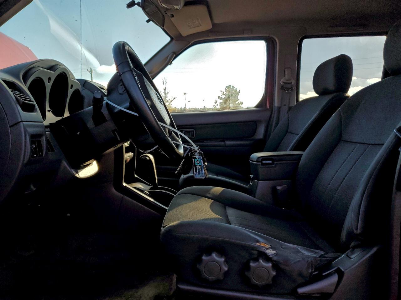 Nissan Frontier Crew Cab Xe Image 3