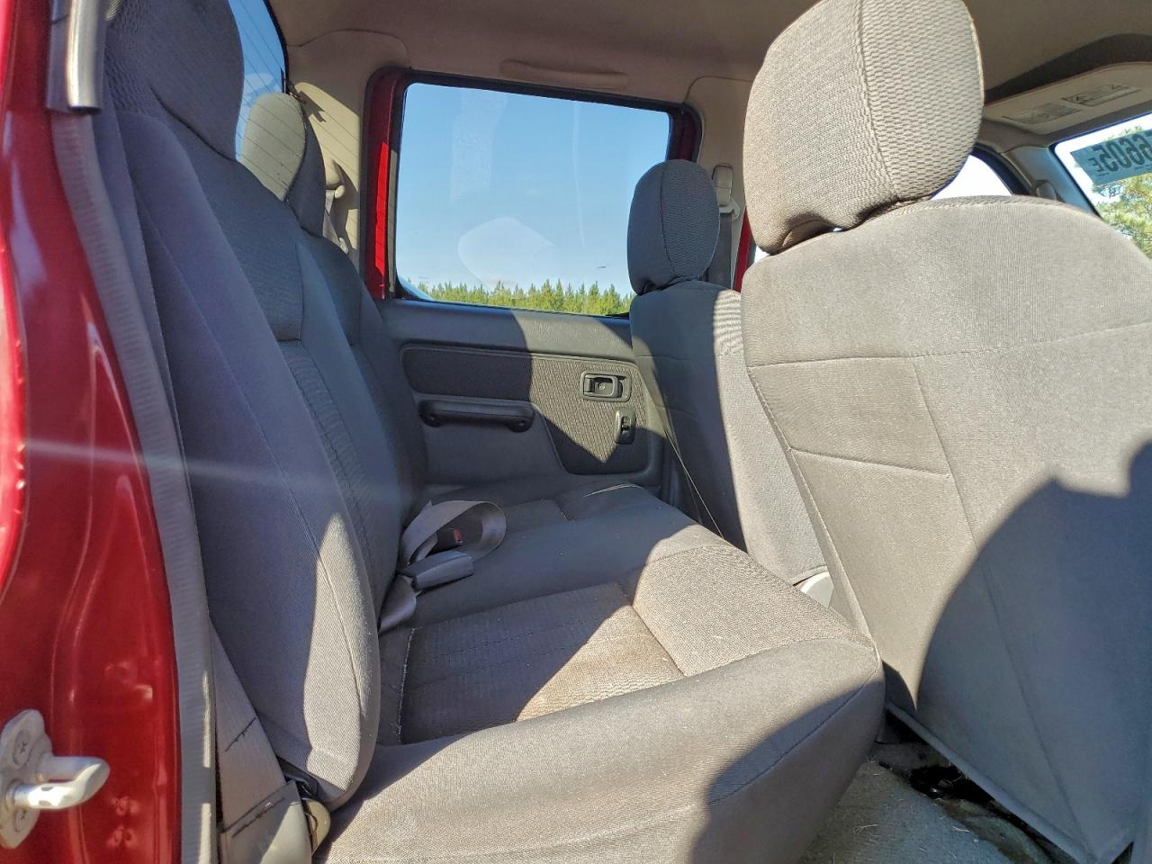 Nissan Frontier Crew Cab Xe Image 2