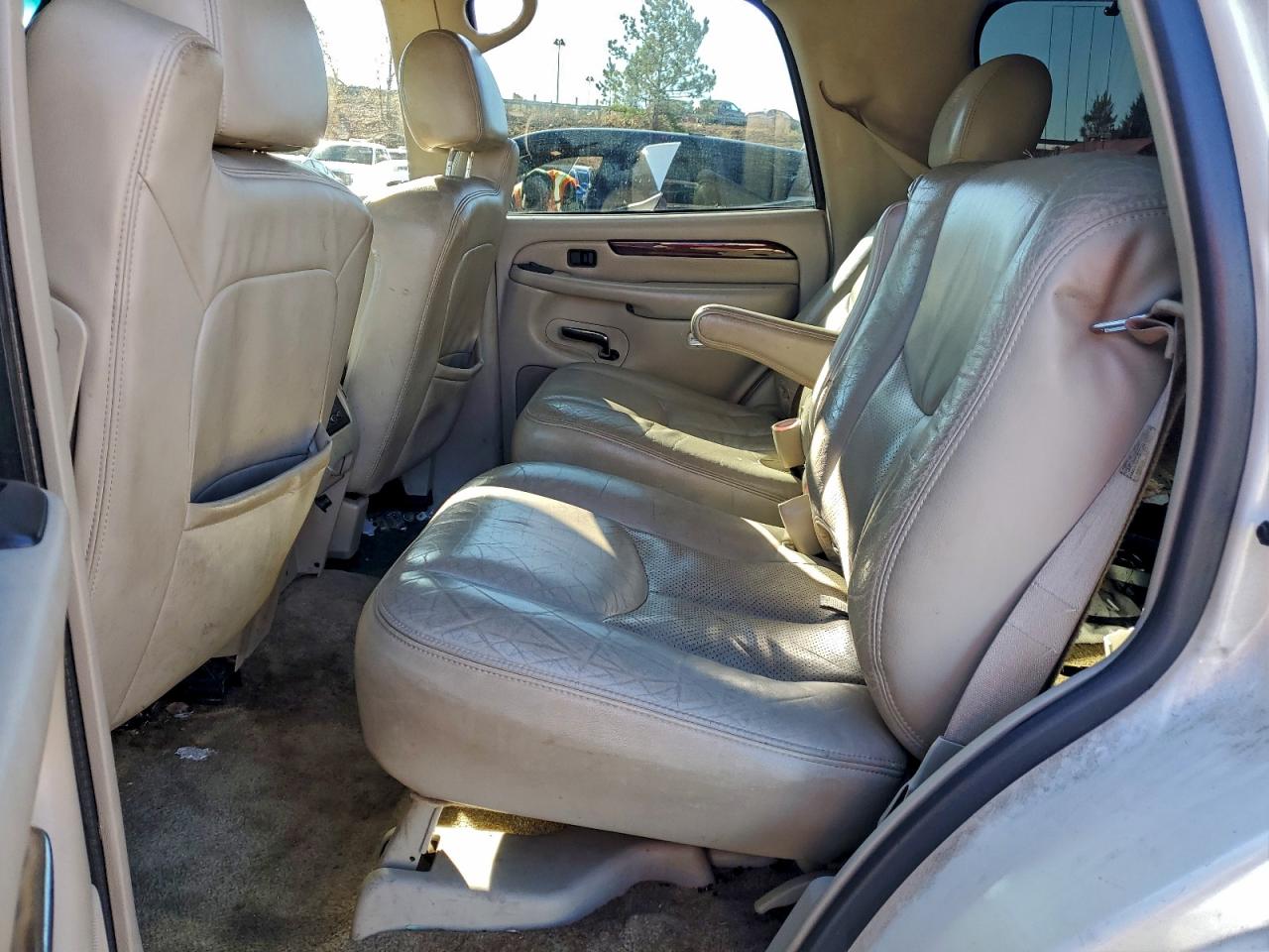 Cadillac Escalade Luxury Image 12