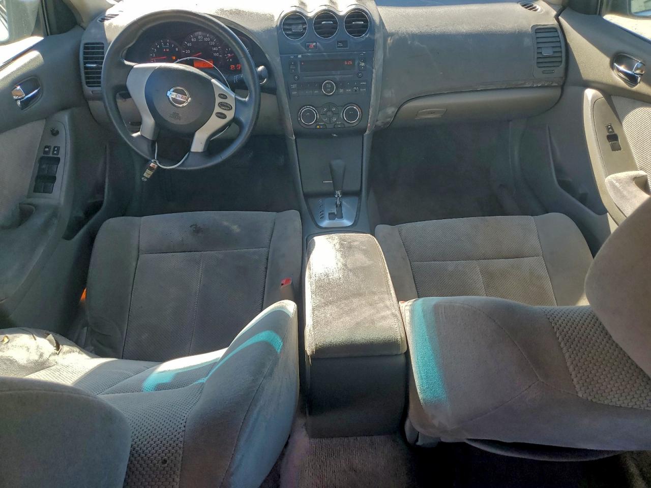 Nissan Altima 2.5 Image 8