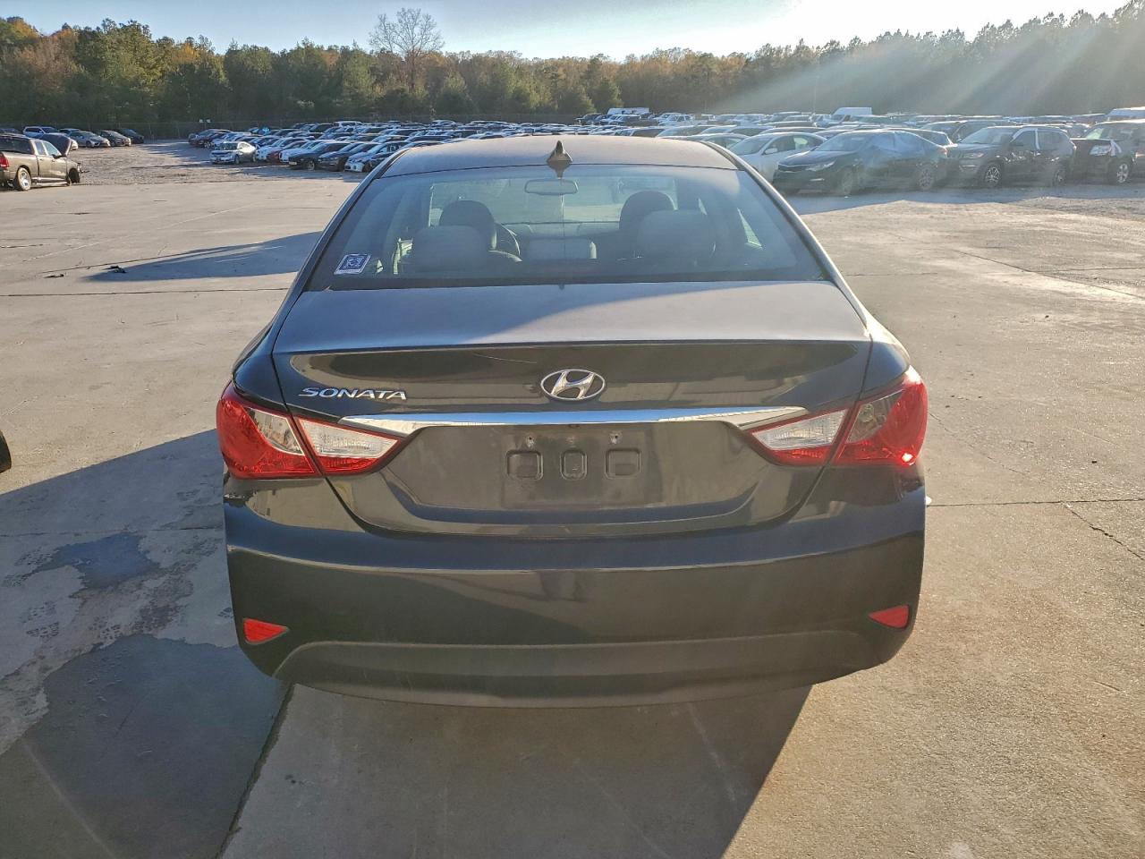 Hyundai SONATA Gls Image 3