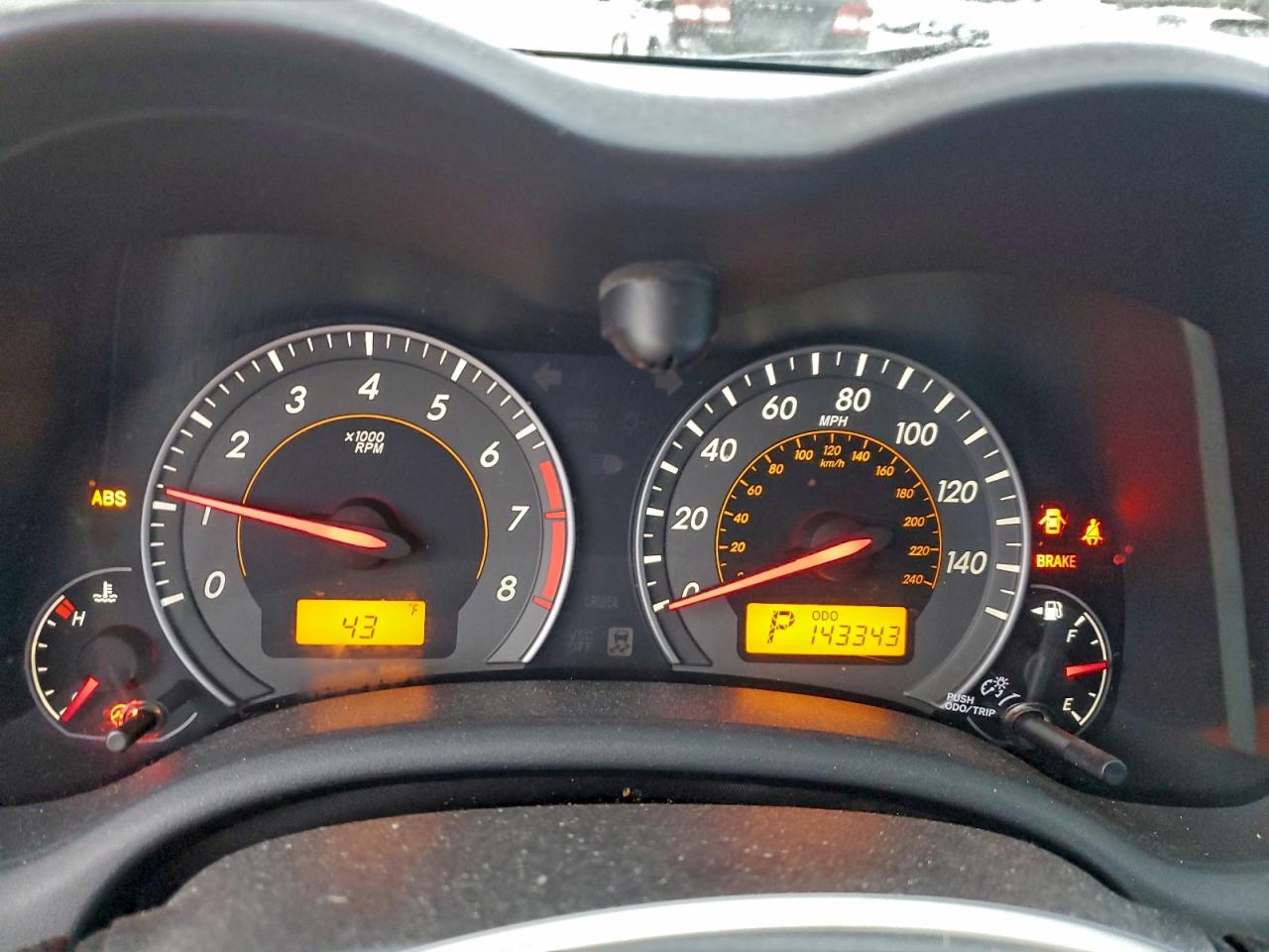 Toyota Corolla Base Image 11