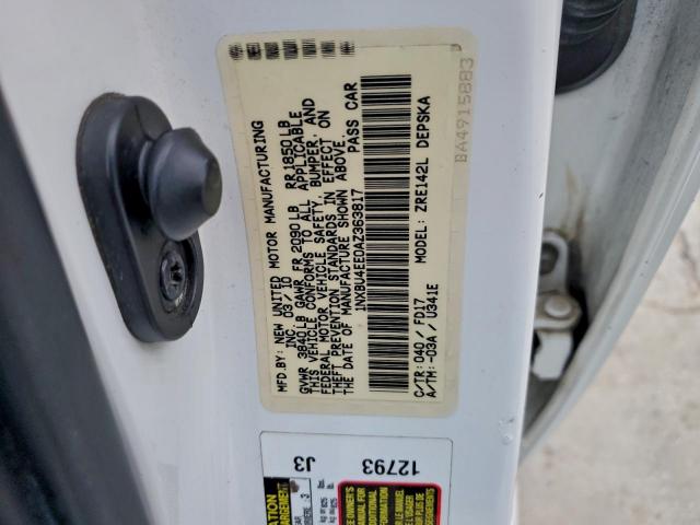 Toyota Corolla Base Image 9