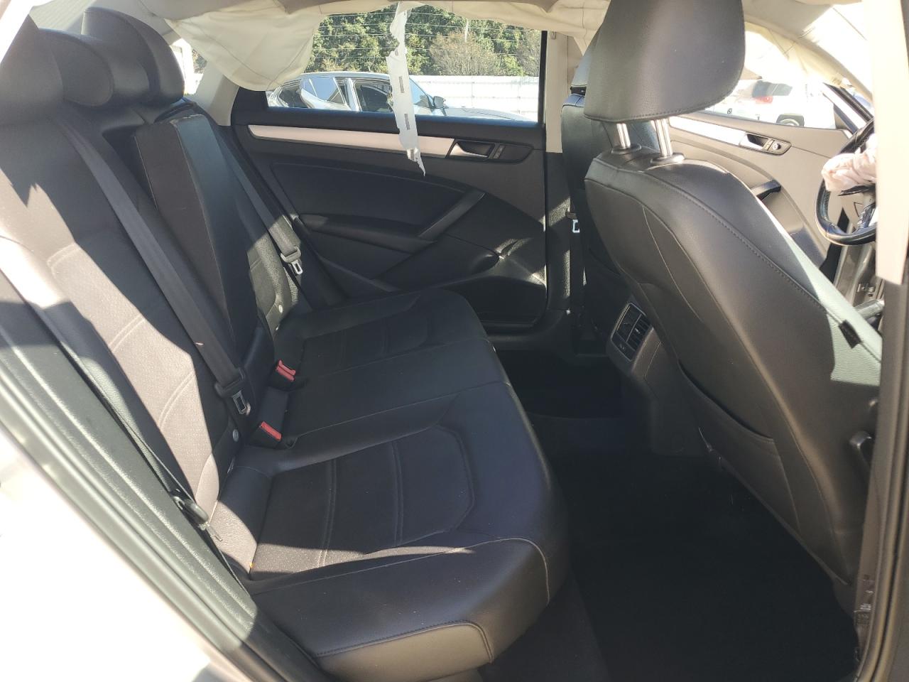 Volkswagen Passat Se Image 9