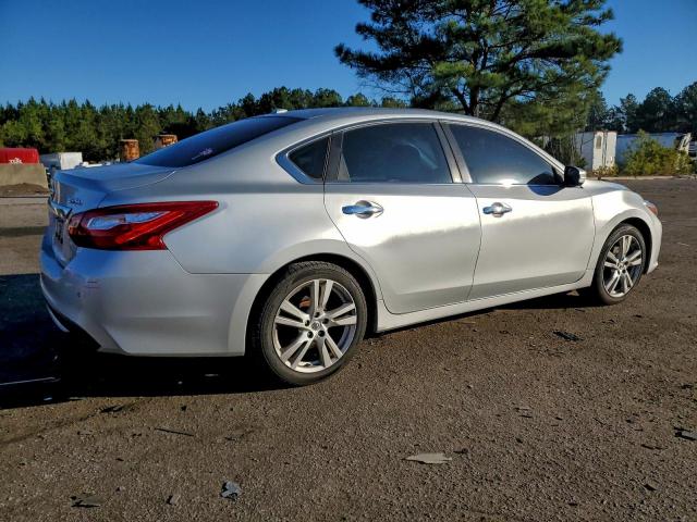 Nissan Altima 3.5sl Image 3