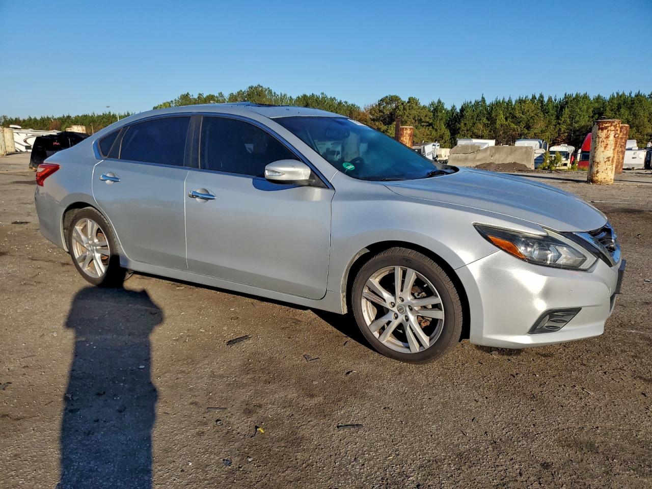 Nissan Altima 3.5sl Image 2