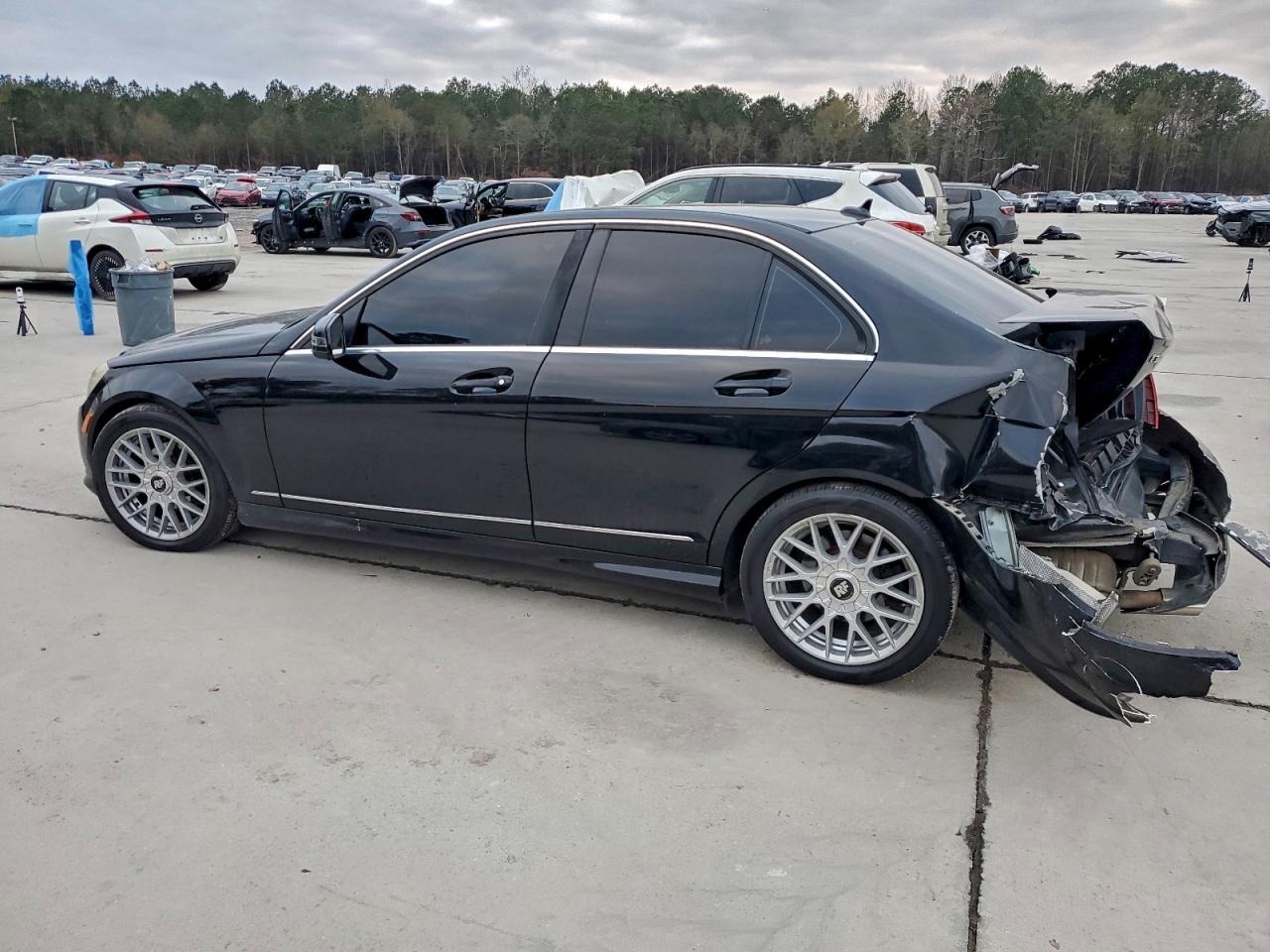 Mercedes-Benz C-Class 300 Image 3