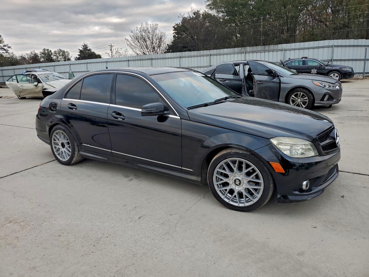 Mercedes-Benz C-Class 300 Image 7