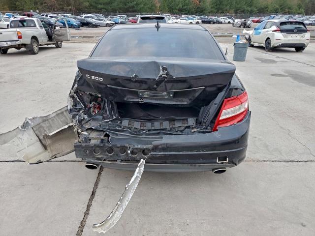 Mercedes-Benz C-Class 300 Image 8