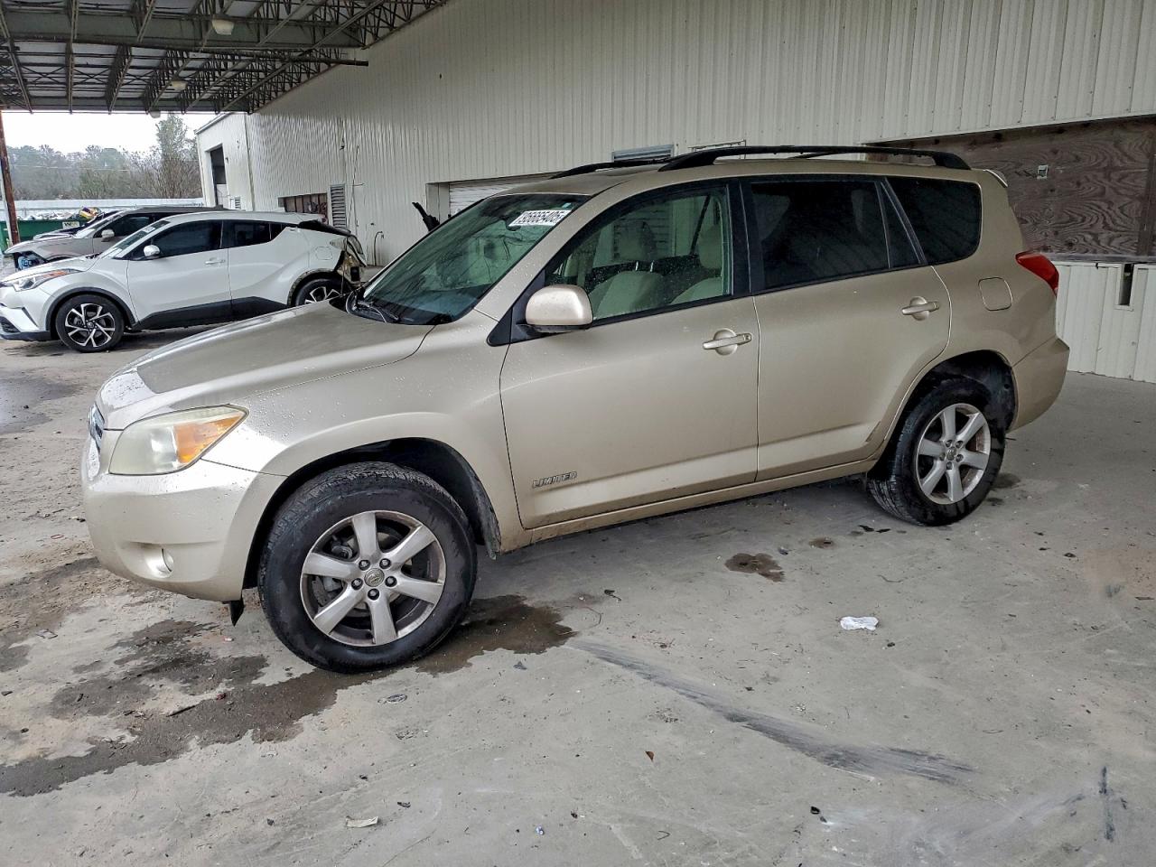 Toyota RAV4 Limited Image 1