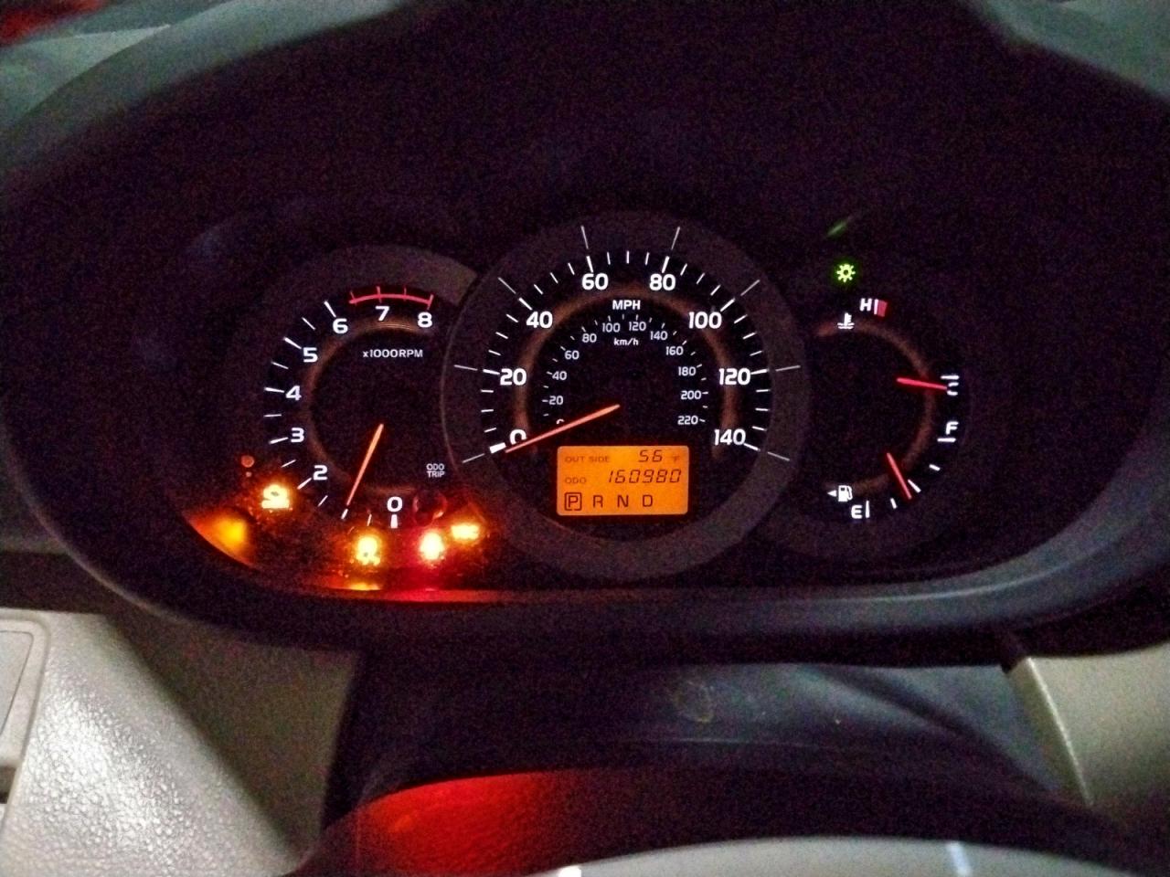 Toyota RAV4 Limited Image 10