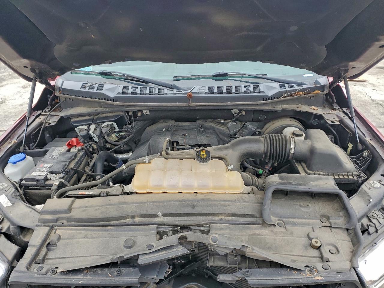 Ford F-150 Super Cab Image 6