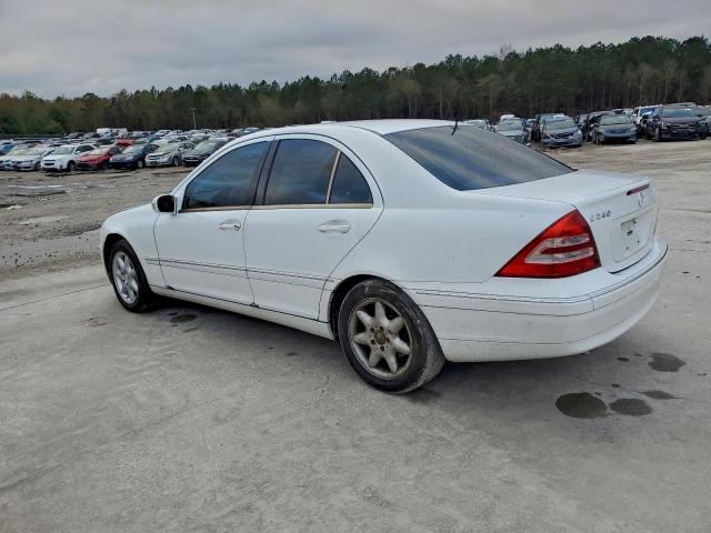 Mercedes-Benz C-Class 240 Image 3