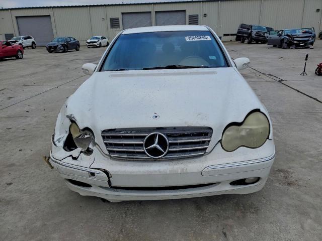Mercedes-Benz C-Class 240 Image 10