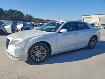  Salvage Chrysler 300