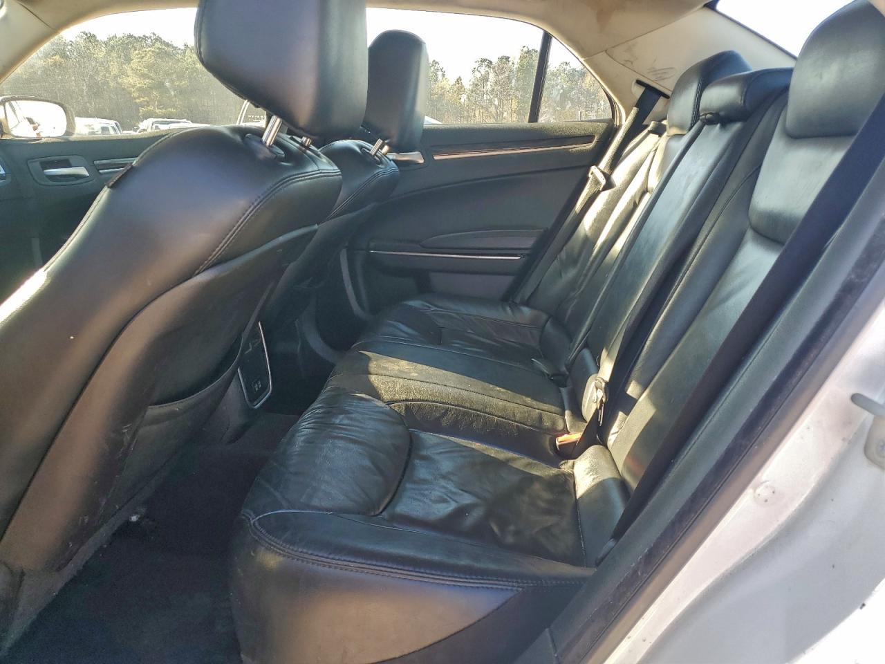 Chrysler 300 Touring Image 6