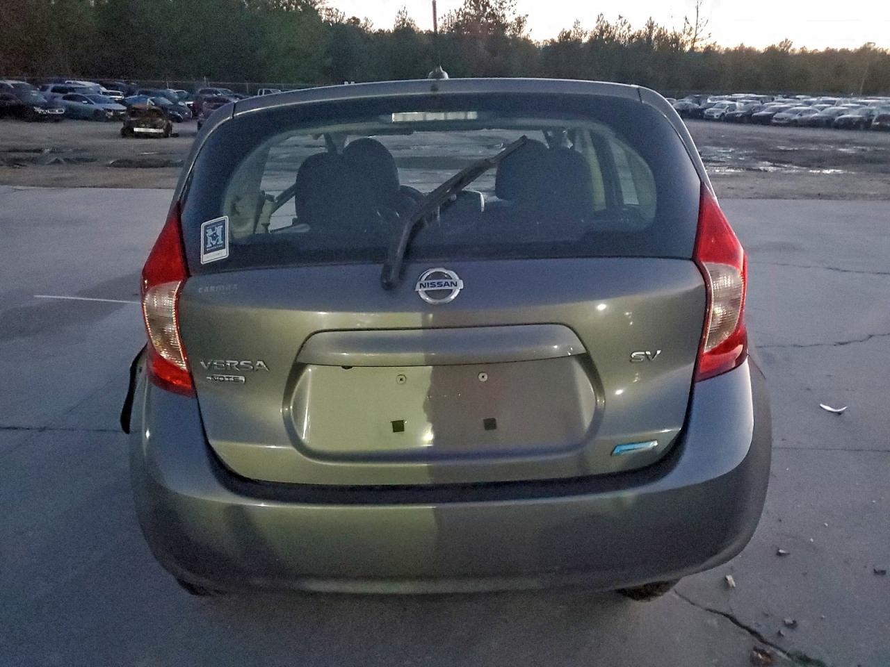 Nissan Versa S Image 8