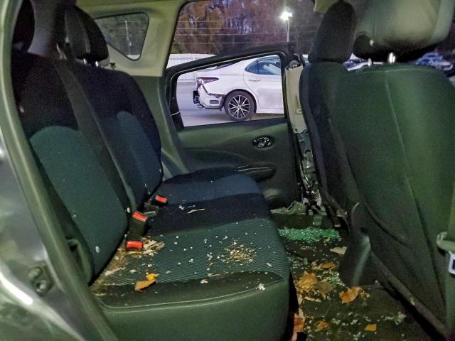 Nissan Versa S Image 11