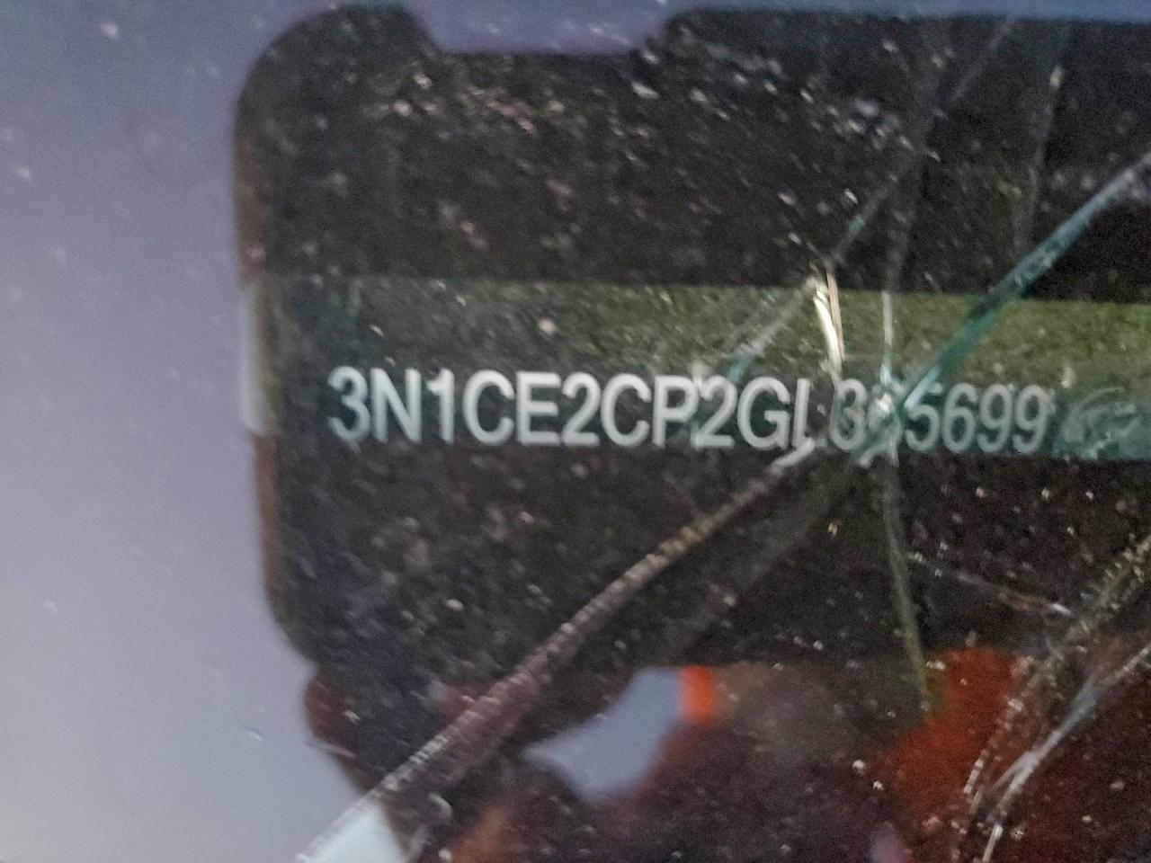 Nissan Versa S Image 2