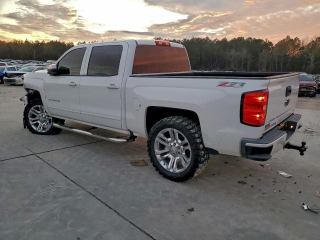 Chevrolet Silverado K1500 Lt Image 3