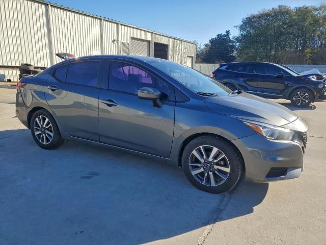 Nissan Versa Sv Image 3