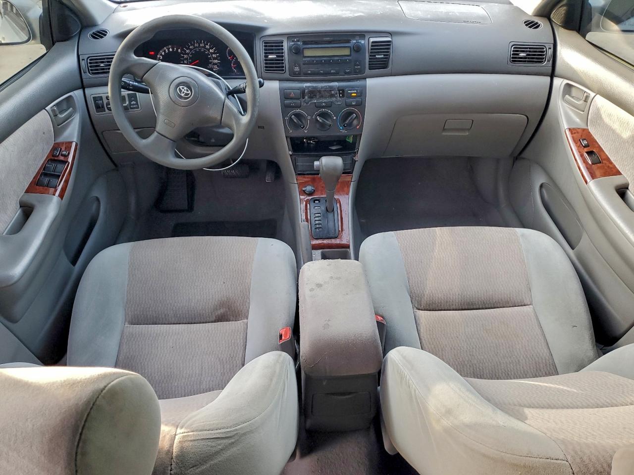 Toyota Corolla Ce Image 10