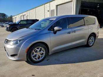  Salvage Chrysler Pacifica