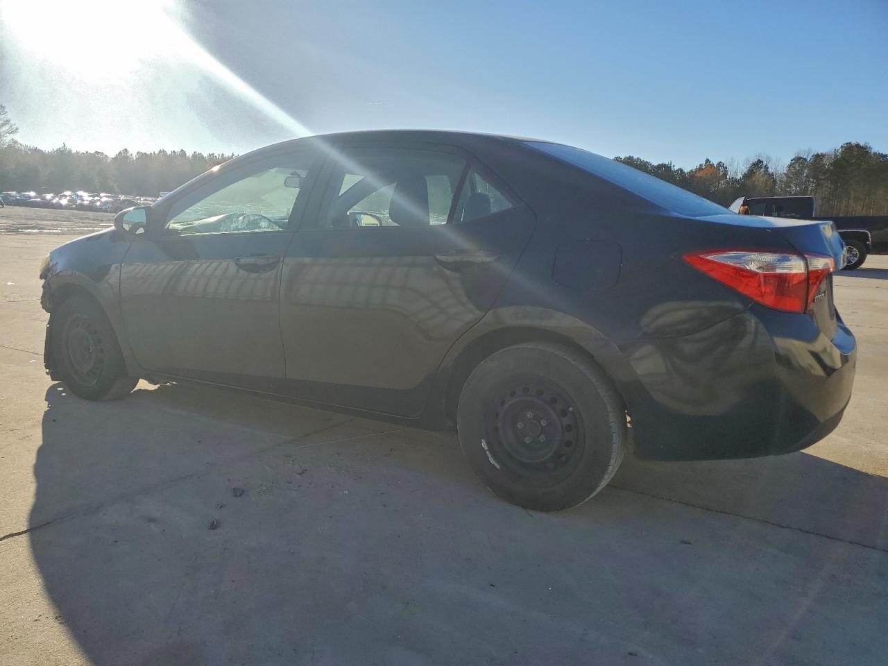 Toyota Corolla L Image 3