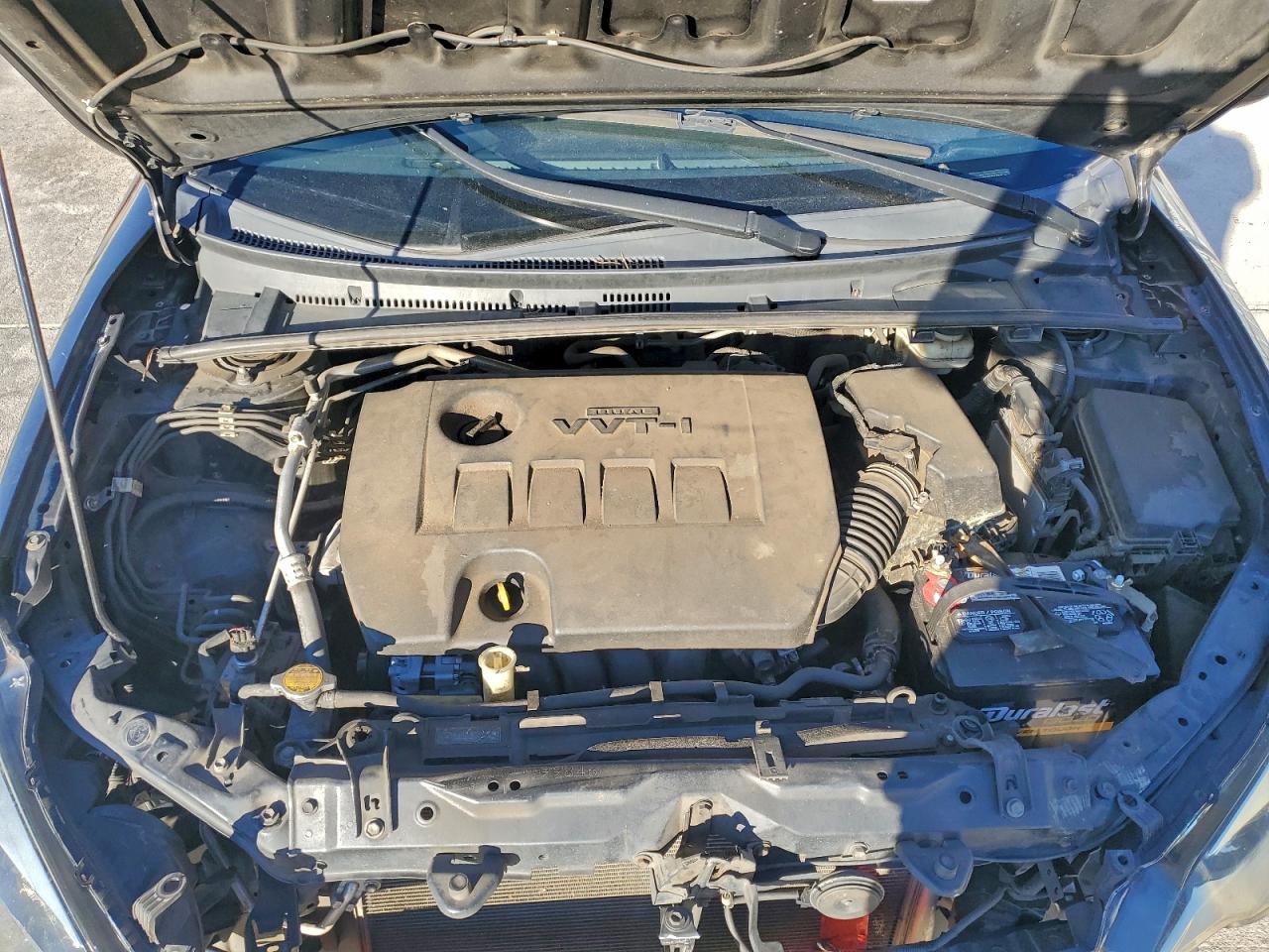 Toyota Corolla L Image 8