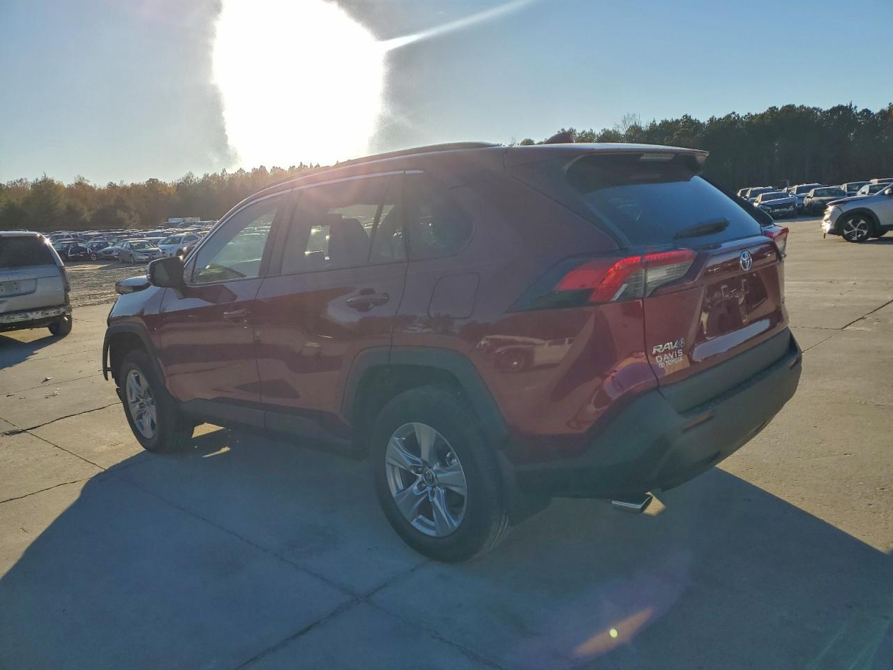 Toyota RAV4 Xle Image 2