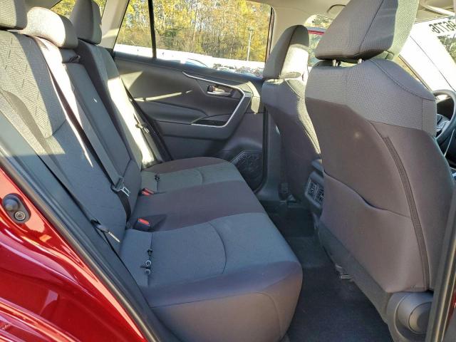 Toyota RAV4 Xle Image 3